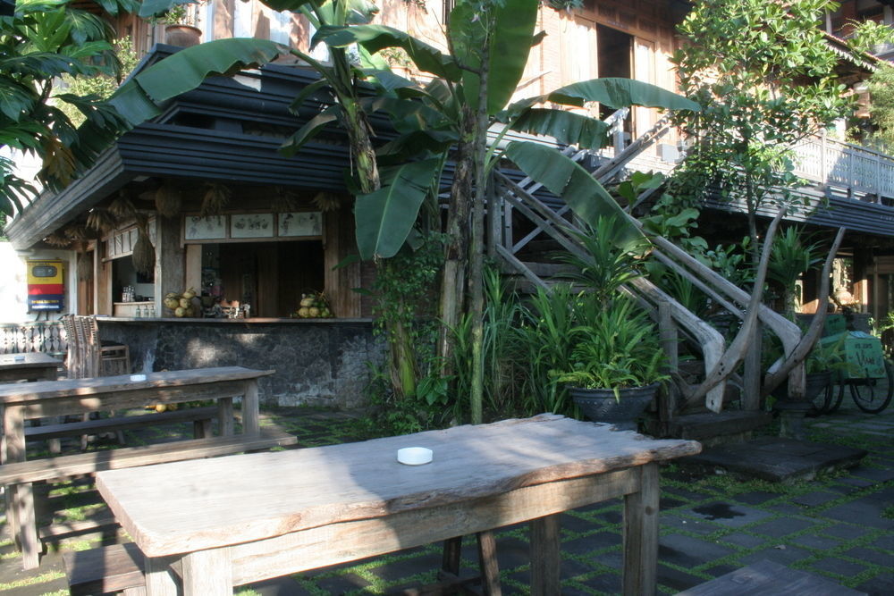 Omah Sinten Heritage Hotel & Resto Surakarta  Exterior photo